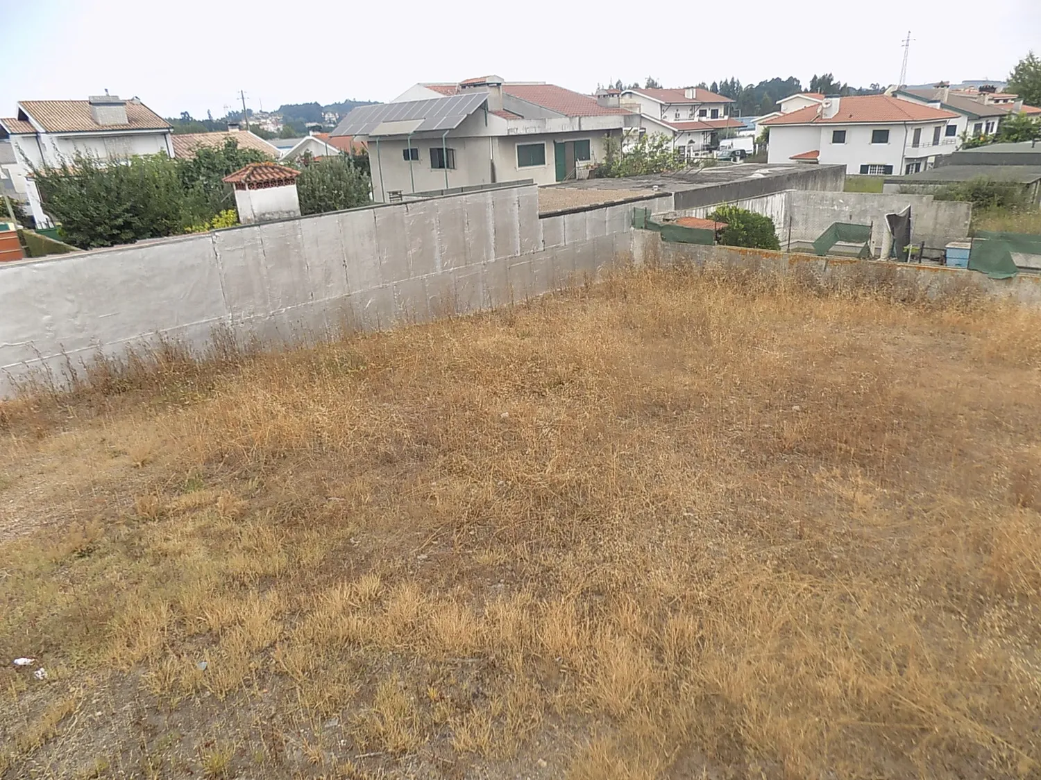 LOTE DE TERRENO PARA CONSTRUÇÃO DE MORADIA, EM FOLGOSA - ZONA HABITACIONAL