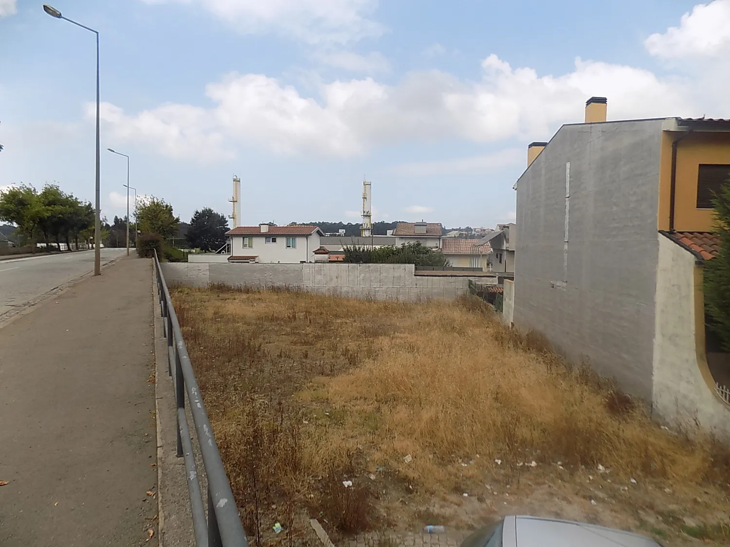 LOTE DE TERRENO PARA CONSTRUÇÃO DE MORADIA, EM FOLGOSA - ZONA HABITACIONAL - 2