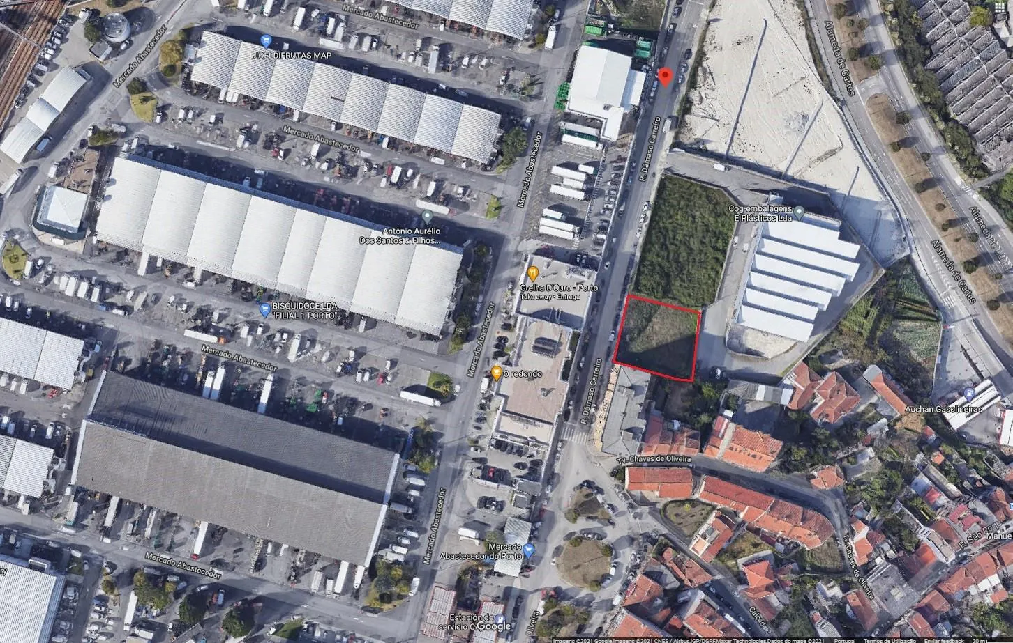 Lote de Terreno para construção em altura - Próximo do estádio do Dragão - 2