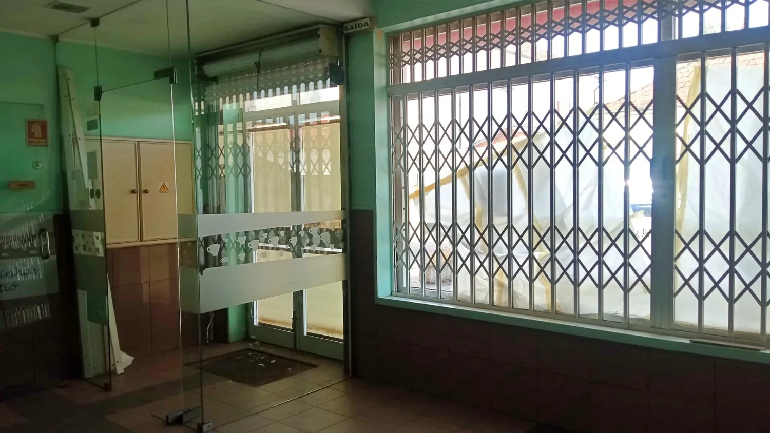 Loja - (Com garagem) - Custió - Matosinhos - 2