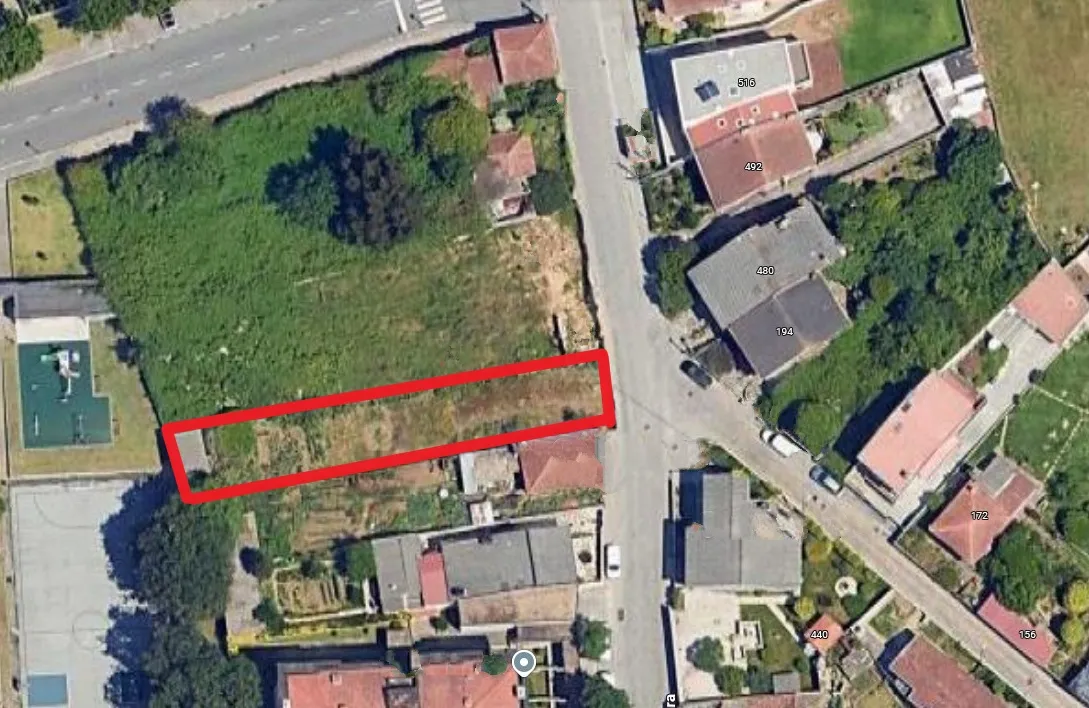 Terreno Urbano com 476m2 em Moreira da Maia - 2