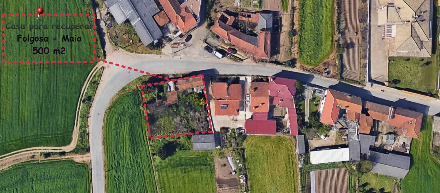 Terreno com 500 m2 com Moradia para Recuperar - Cidade da Maia