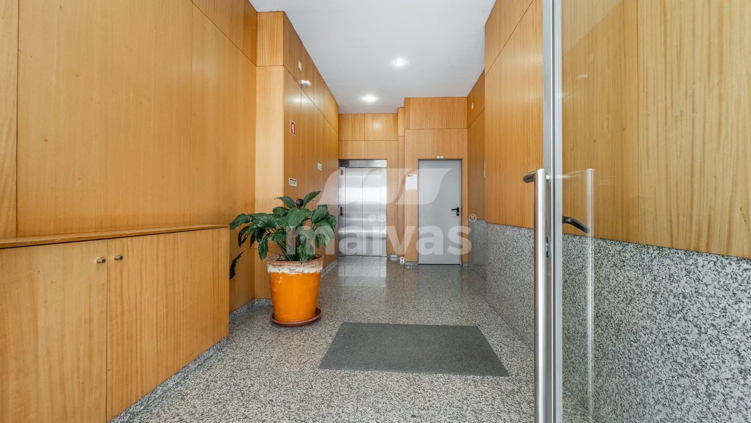 Apartamento T2 C/Terraço - Centro de Vila Verde  - 3
