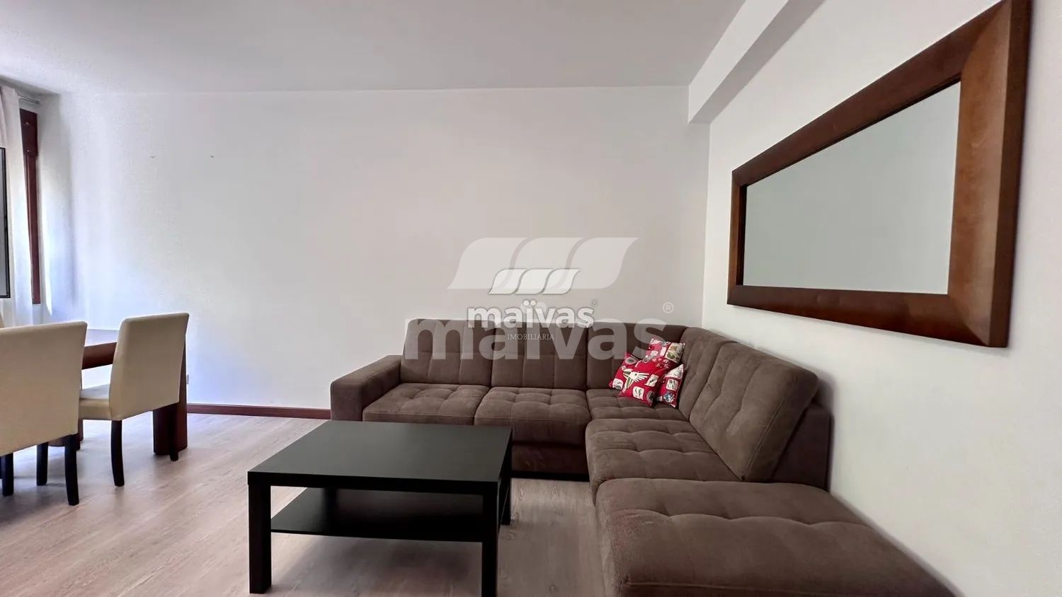 Apartamento T3 - Metro "Parque Real" - 2