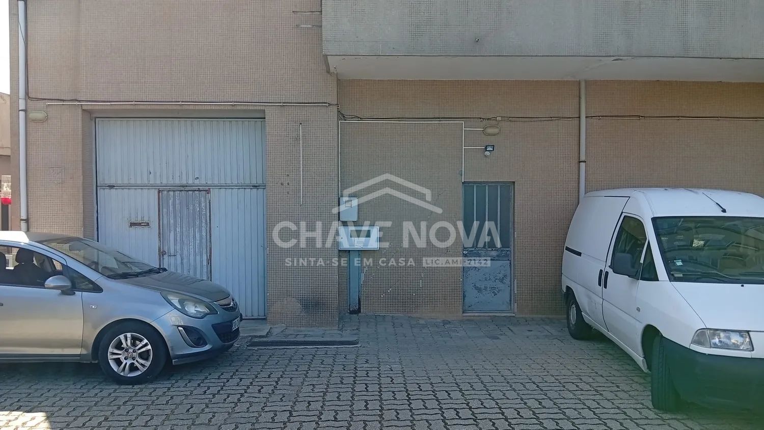 Garagem com 300 m2 - 2