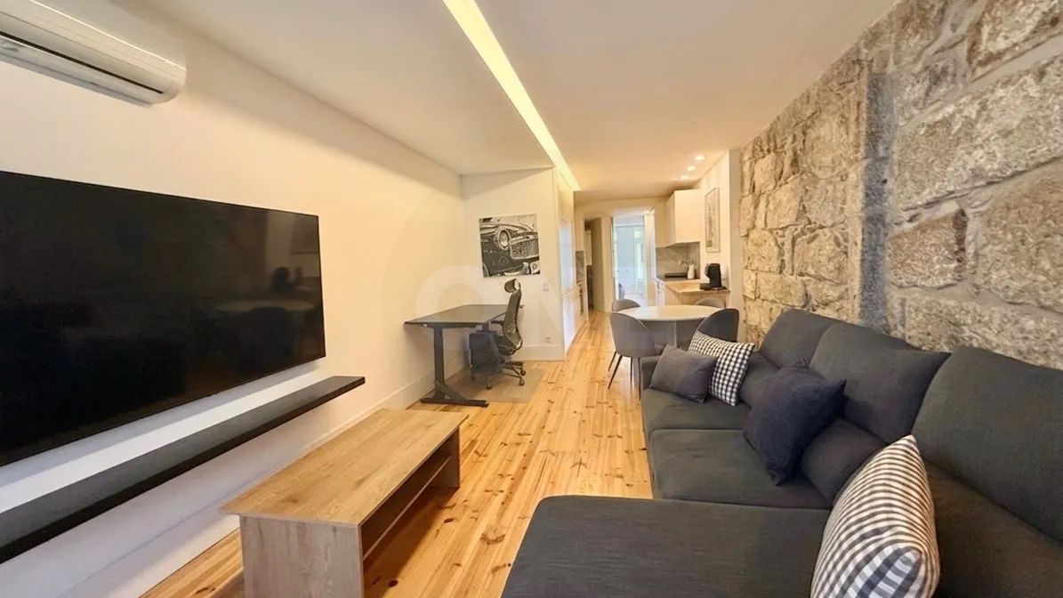 Apartamento T1 com terraço no Centro do Porto  - 2