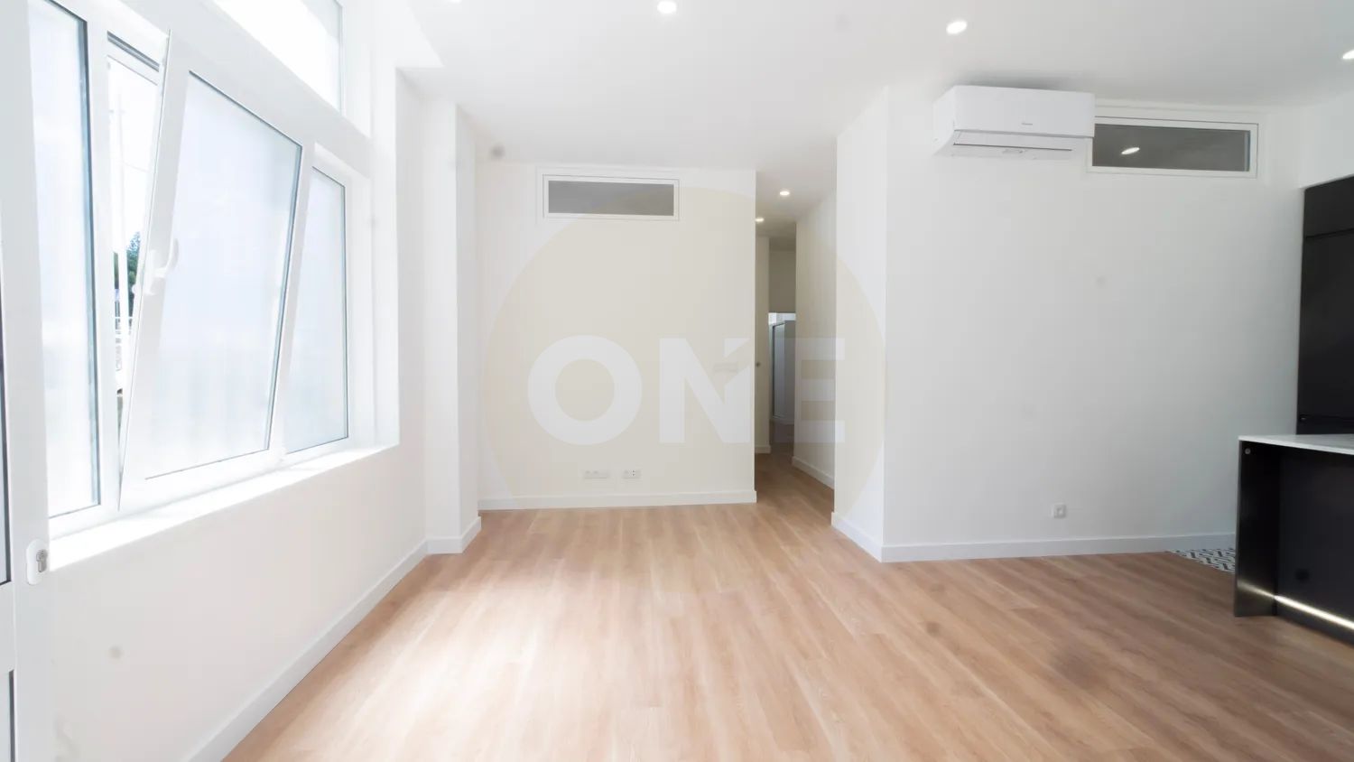 Apartamento T3 remodelado| Suite e closet | Codivel, Odivelas
