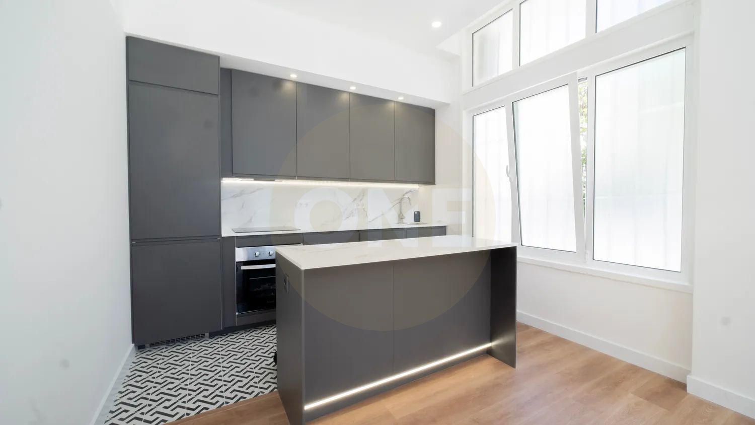 Apartamento T3 remodelado| Suite e closet | Codivel, Odivelas - 3