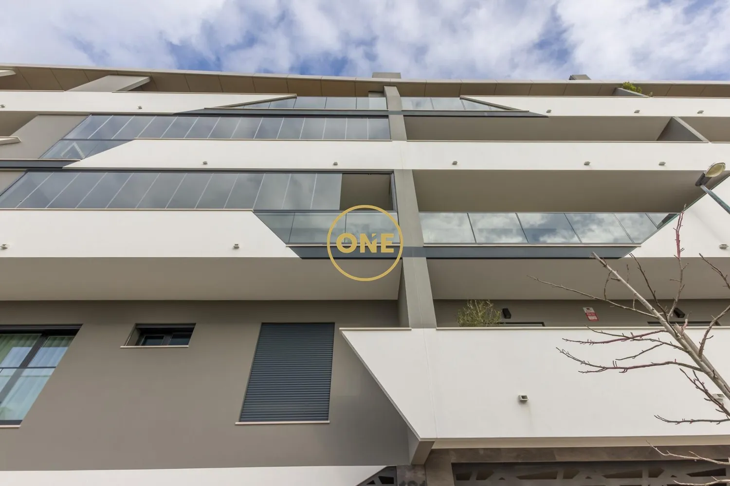 Luxury T4 Duplex Apartment for Sale in Montijo