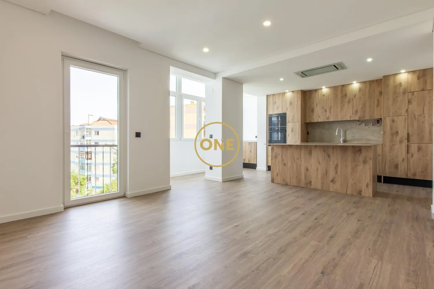 Apartamento T3 Laranjeiro - 2