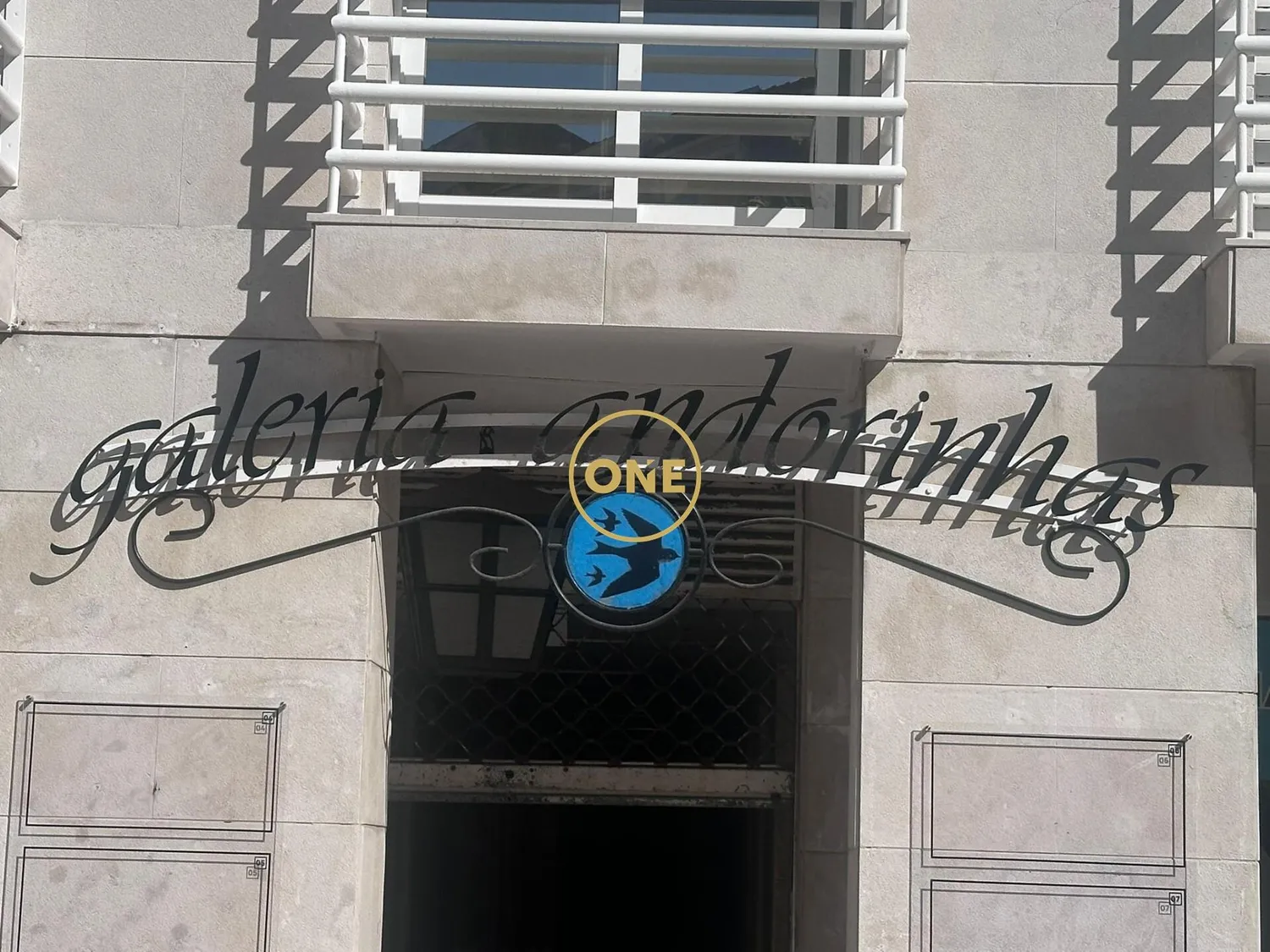 Magasin Almada bien situé