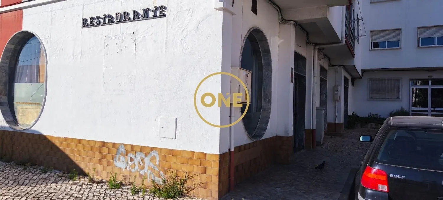 Magasin Amora avec sortie de fumée 98m2 - 3