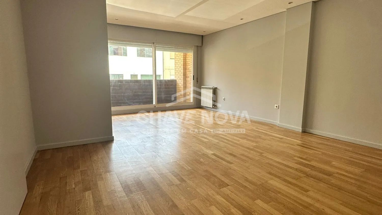 Apartamento T2 C/ Lugar de Garagem e Arrumos no Porto (Monte Burgos) - 3