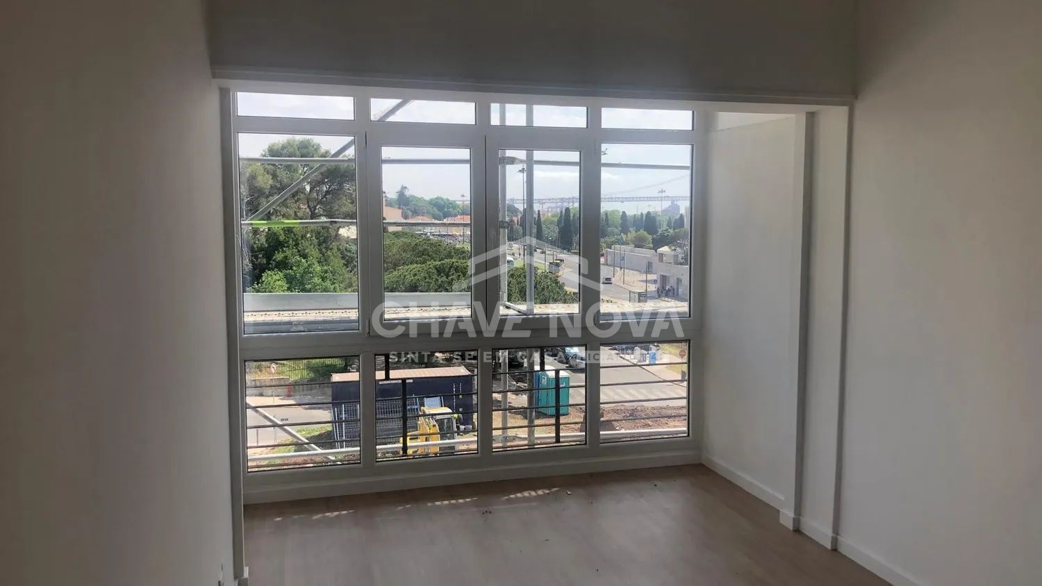 Apartamento T2 Renovado na Rua Martins Barata, na freguesia de Belém