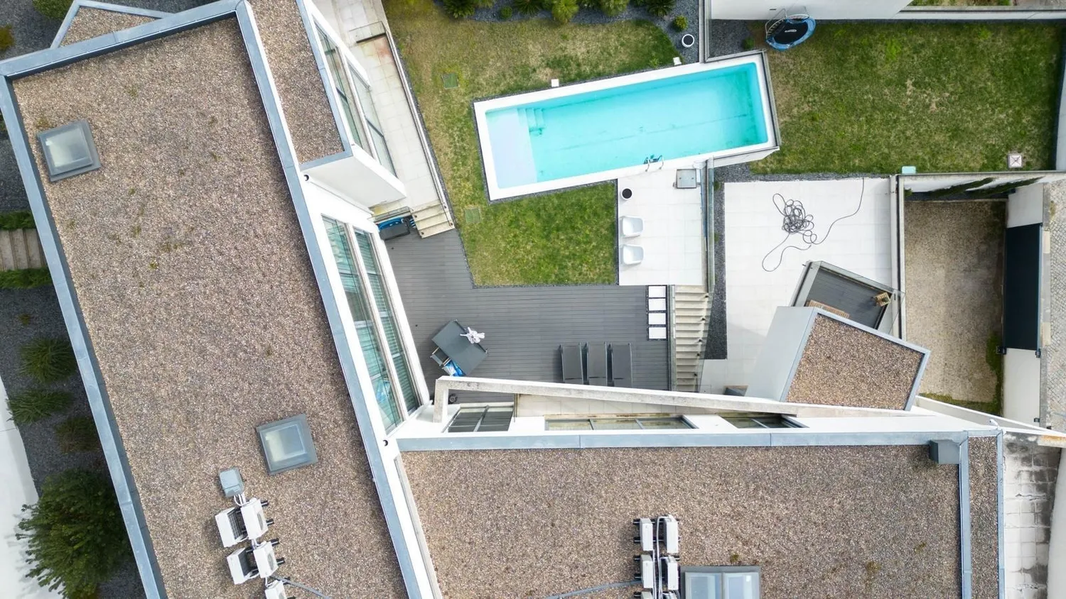 Moradia V5 com Piscina e Vista Desafogada Sobre o Rio Douro - 2