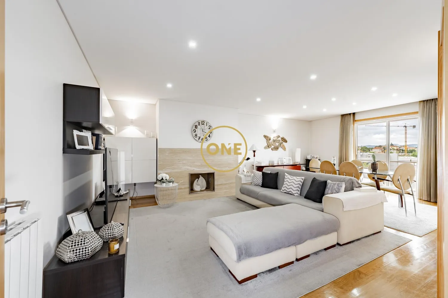 Excellent furnished 3 bedroom apartment