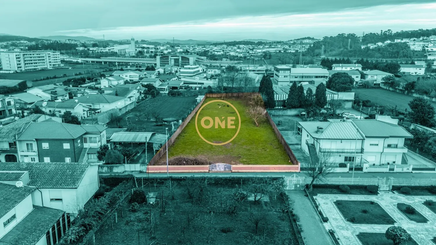 Terreno de construção no centro da Trofa - 2