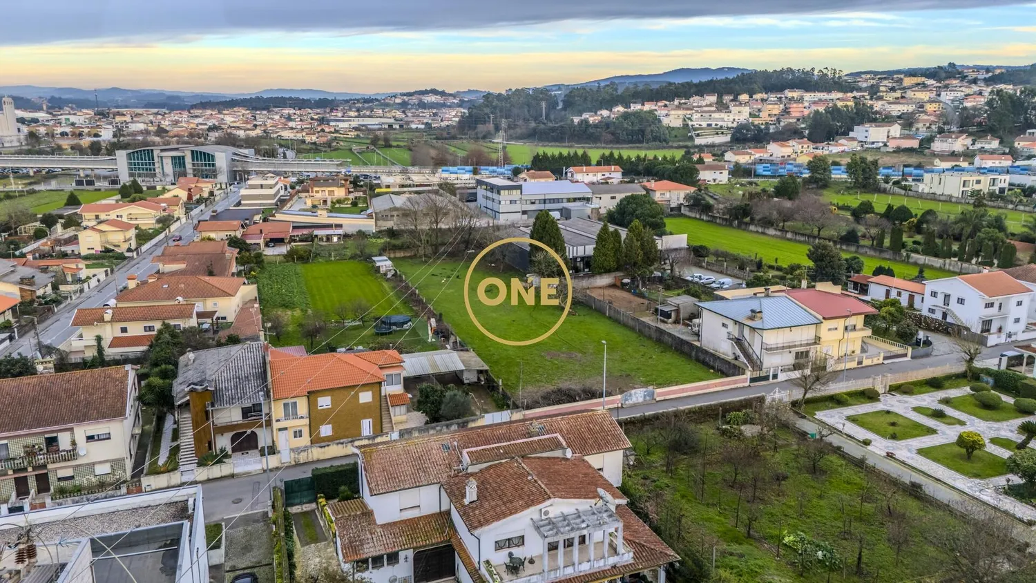 Terreno de construção no centro da Trofa - 3