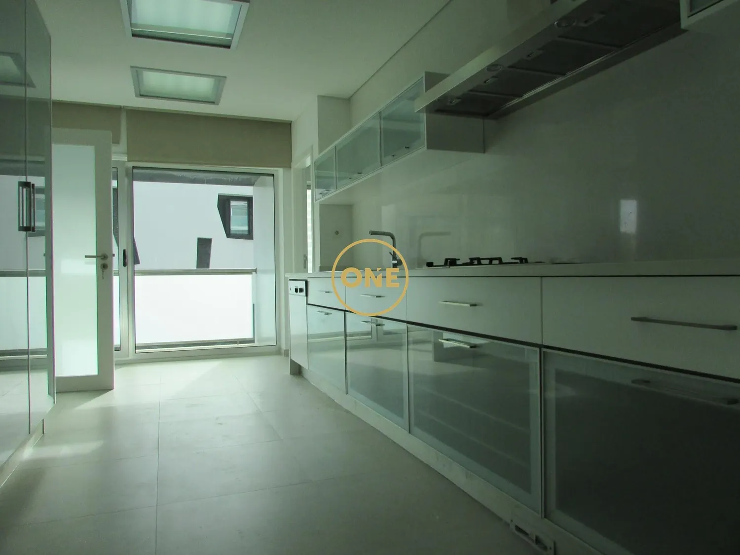 Apartamento T3 Luxo, junto ao colégio D. Diogo, condomínio privado com piscina e ginásio - 2