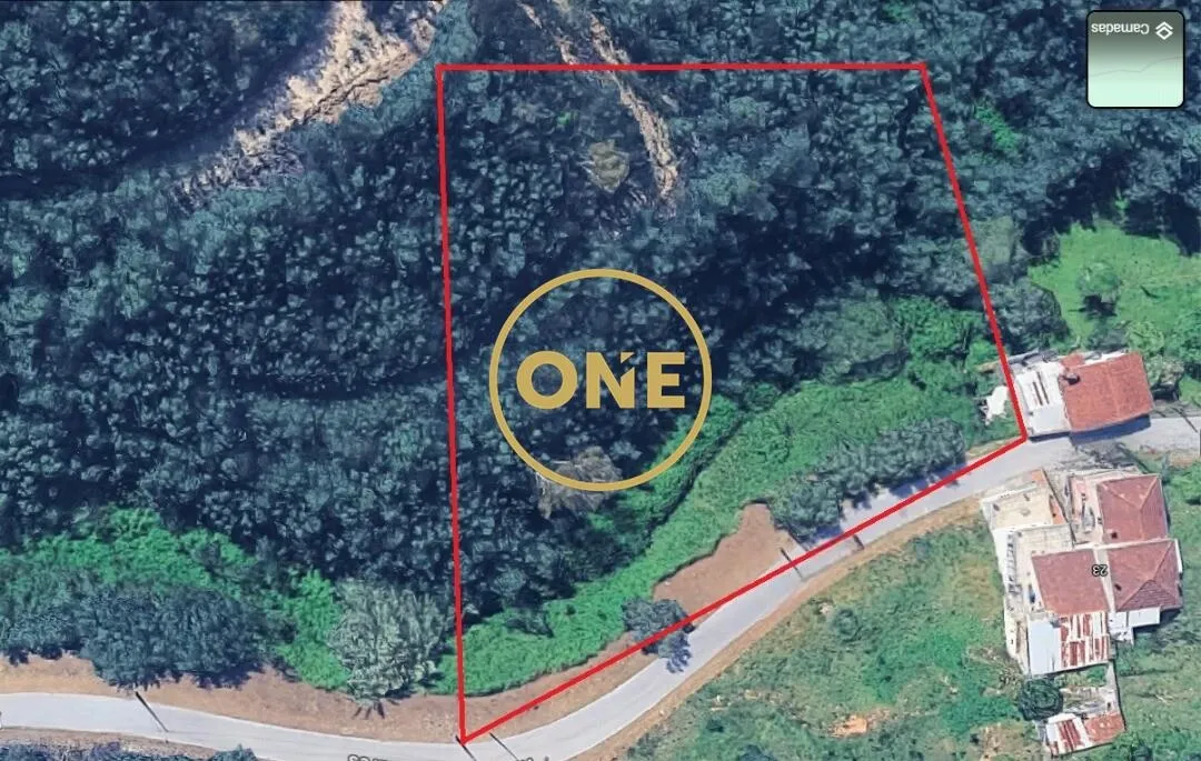 Terrain avec ruines de 3380 m² avec cour extérieure circulaire