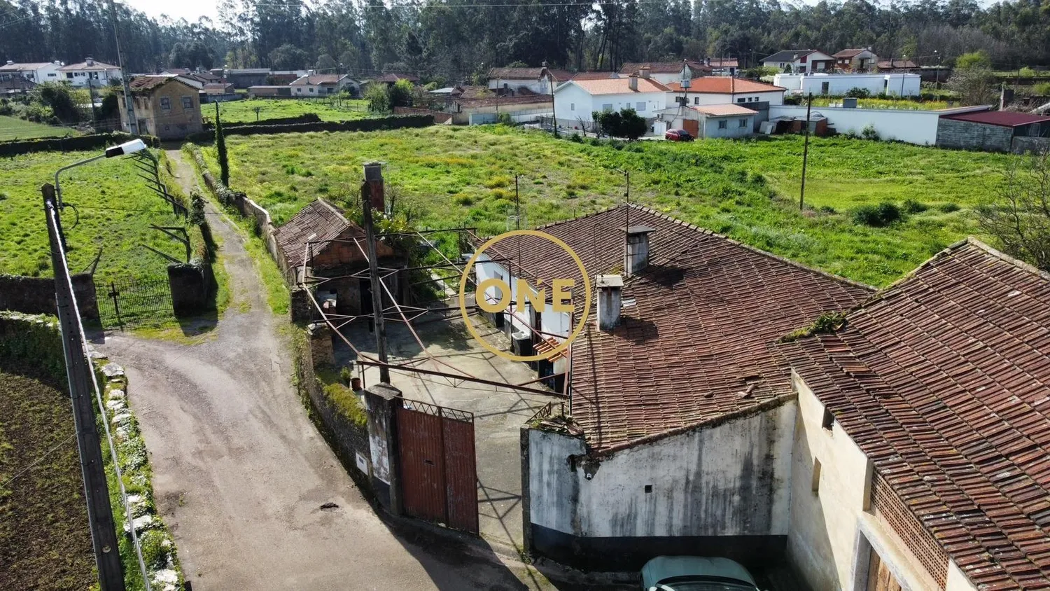 3-bedroom house in Oliveira de Azeméis for restoration. - 3