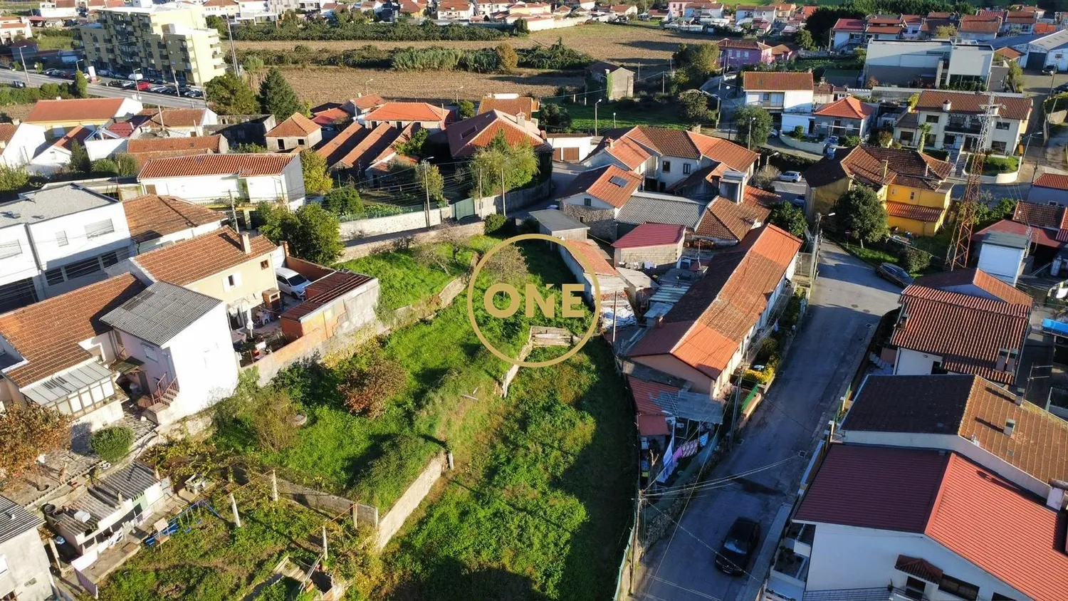 Land in the center of Alfena (Valongo) with 623m²