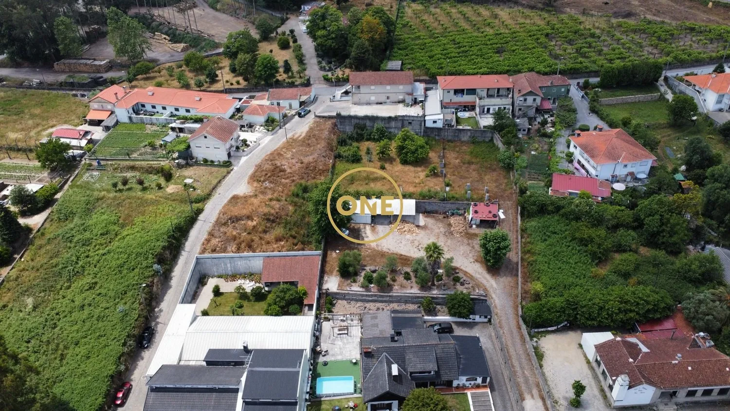 Terreno com 2.335m² | Paços de Ferreira - 2