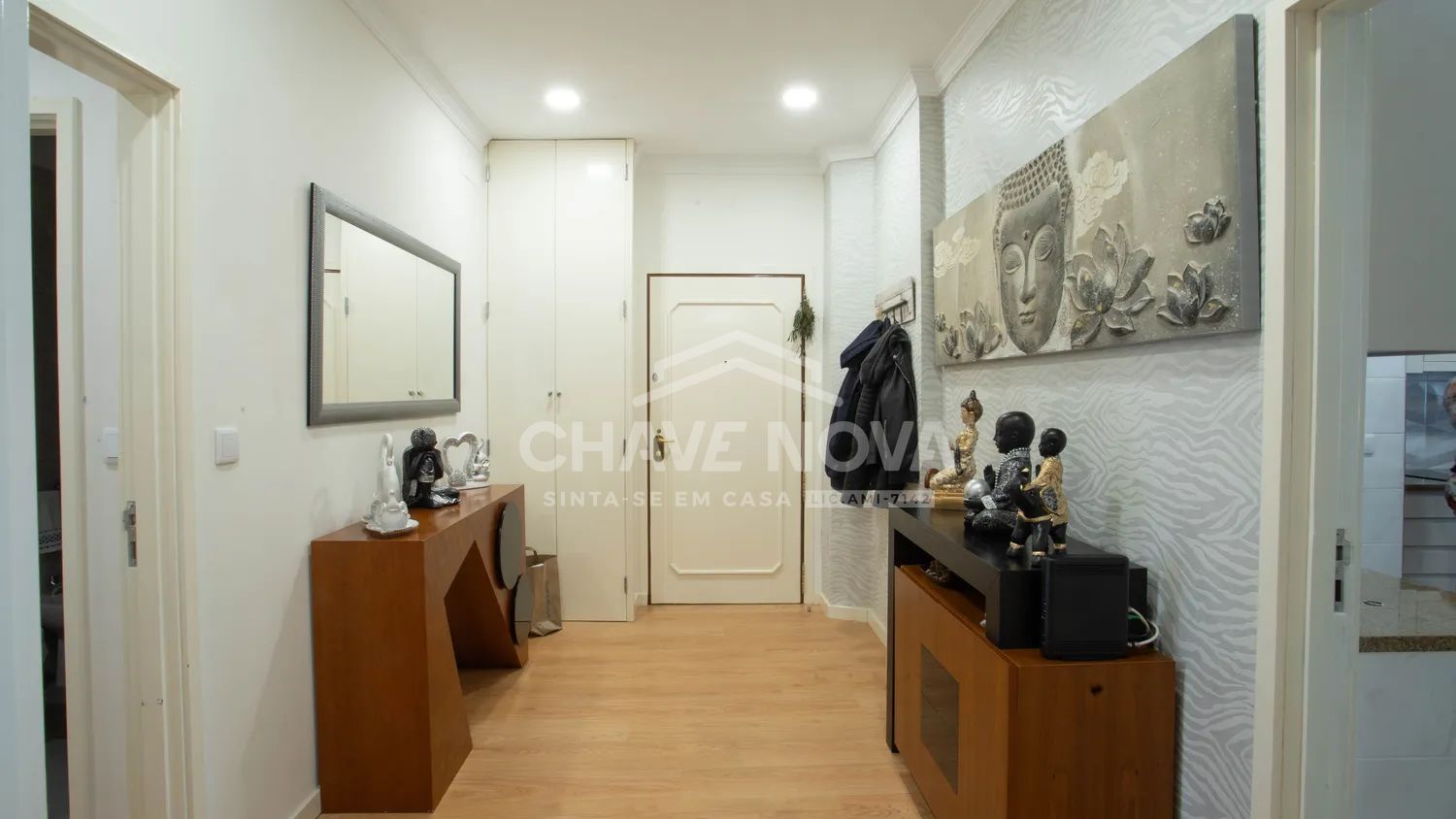 Elegante T3 Renovado junto à Praça Velásquez — Conforto, Luz e Exclusividade - 2