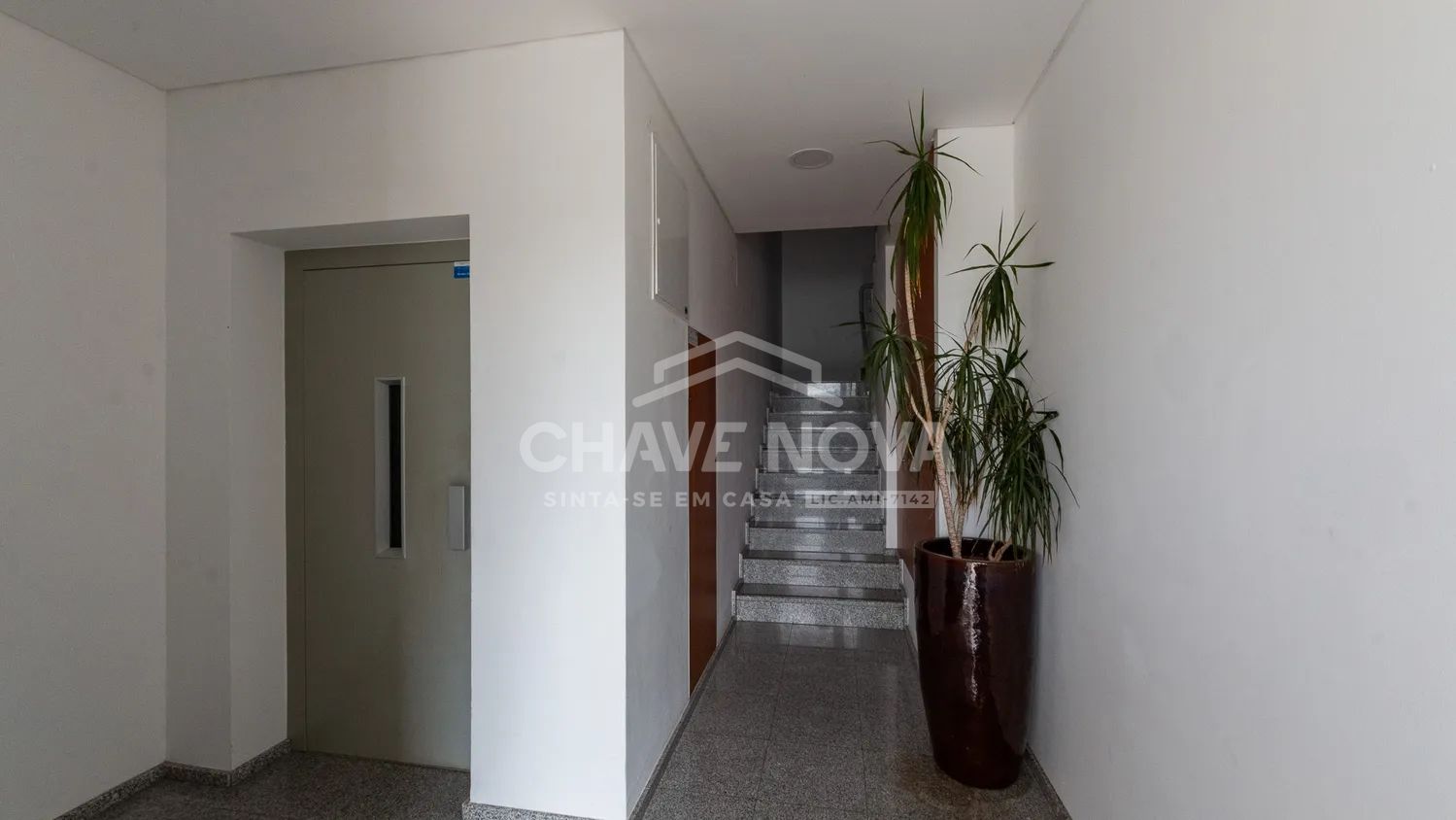 Apartamento T2+1 em Labruge na 1ª linha de praia - 2