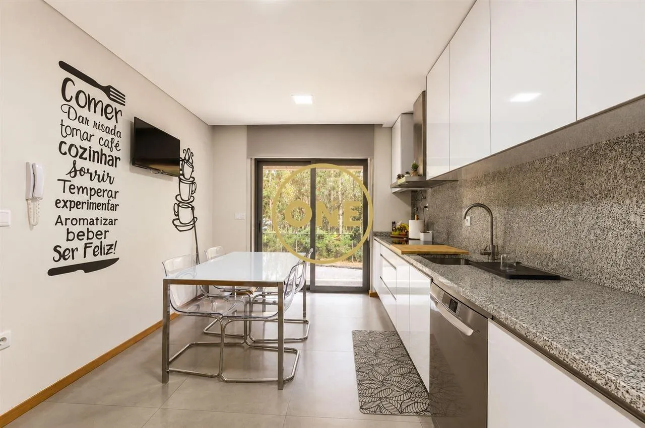 Seminova T3 House in Gondifelos – Comfort, Modernity and Quality of Life - 3