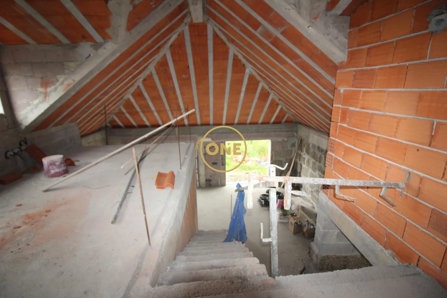 Moradia T3 em construção em Lemenhe, Vila Nova de Famalicão inserida num terreno de 1210m2 - 3