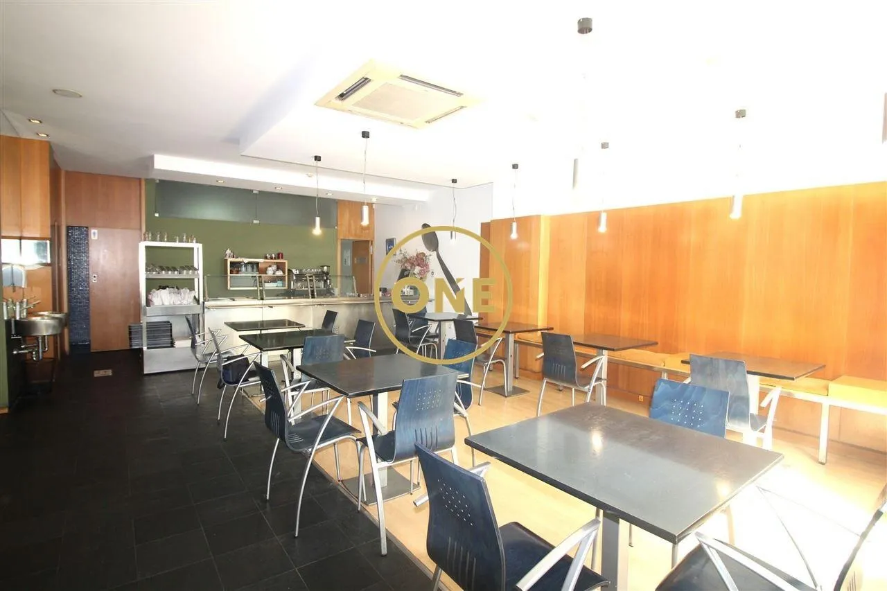 Restaurant/self-service for lease, located next to the Vila Nova de Famalicão Town Hall.