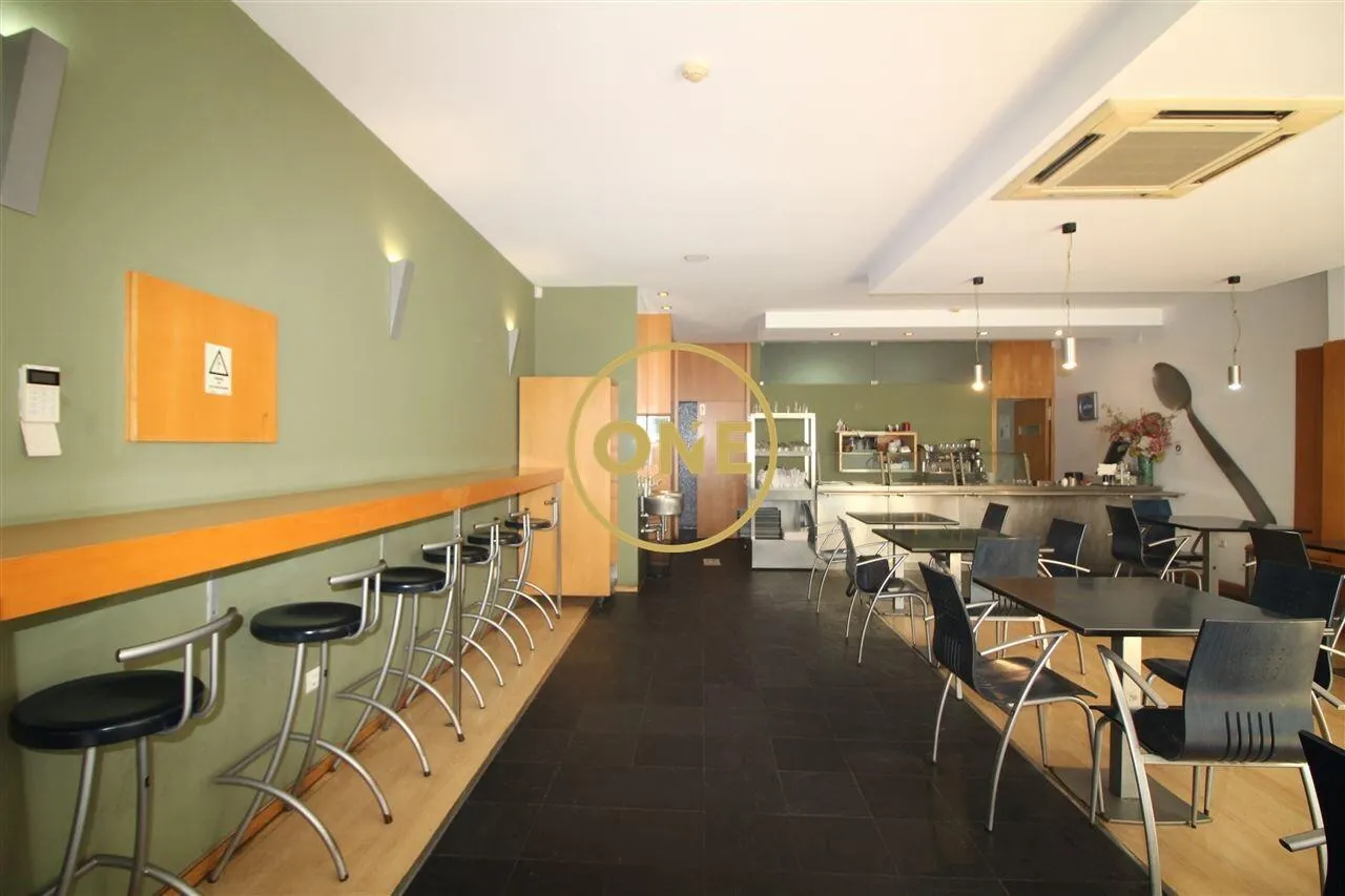 Restaurant/self-service for lease, located next to the Vila Nova de Famalicão Town Hall. - 2
