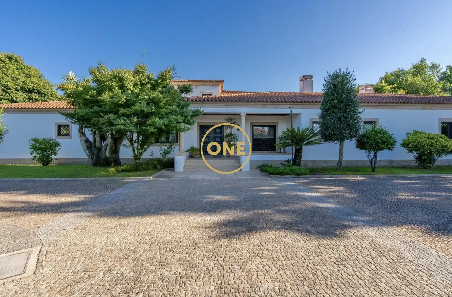 Villa de luxe de 4 chambres avec piscine intérieure chauffée à Vila das Aves, Santo Tirso