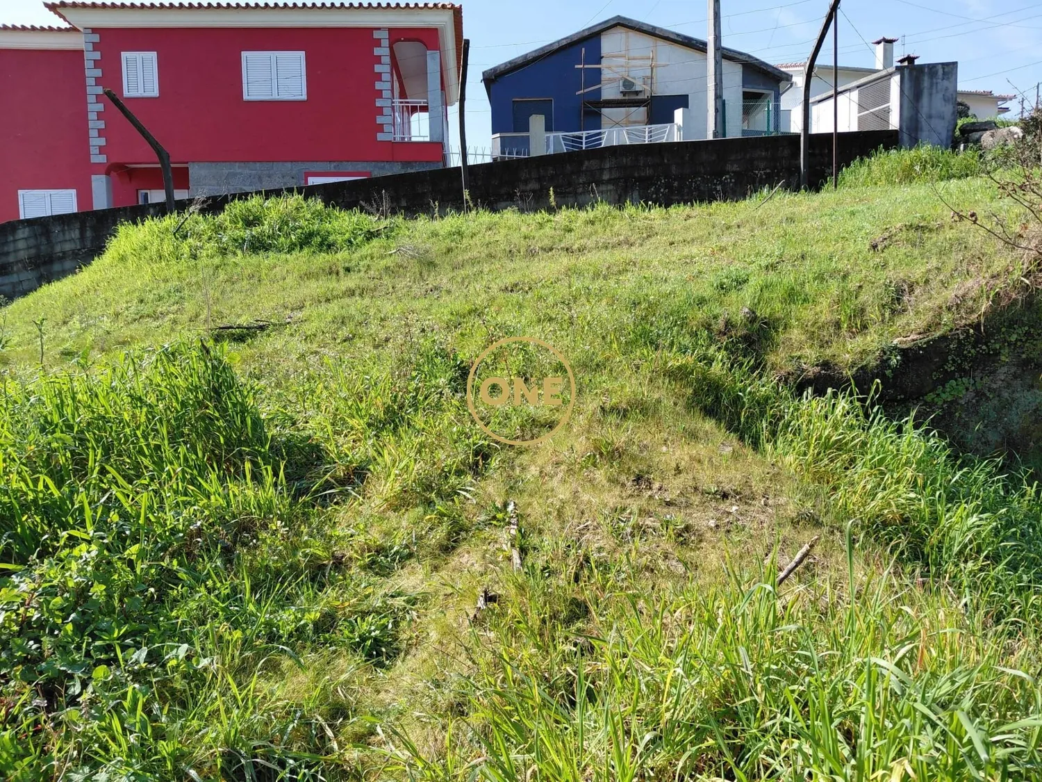Terrain de 550 m² à Cruz, emplacement calme et proche de toutes les commodités. - 3