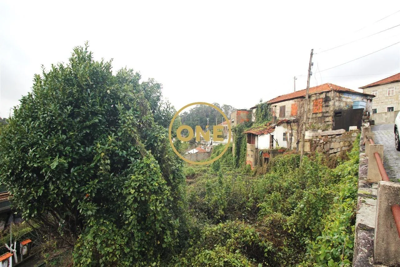 Moradia em Ruínas em Bairro - 3