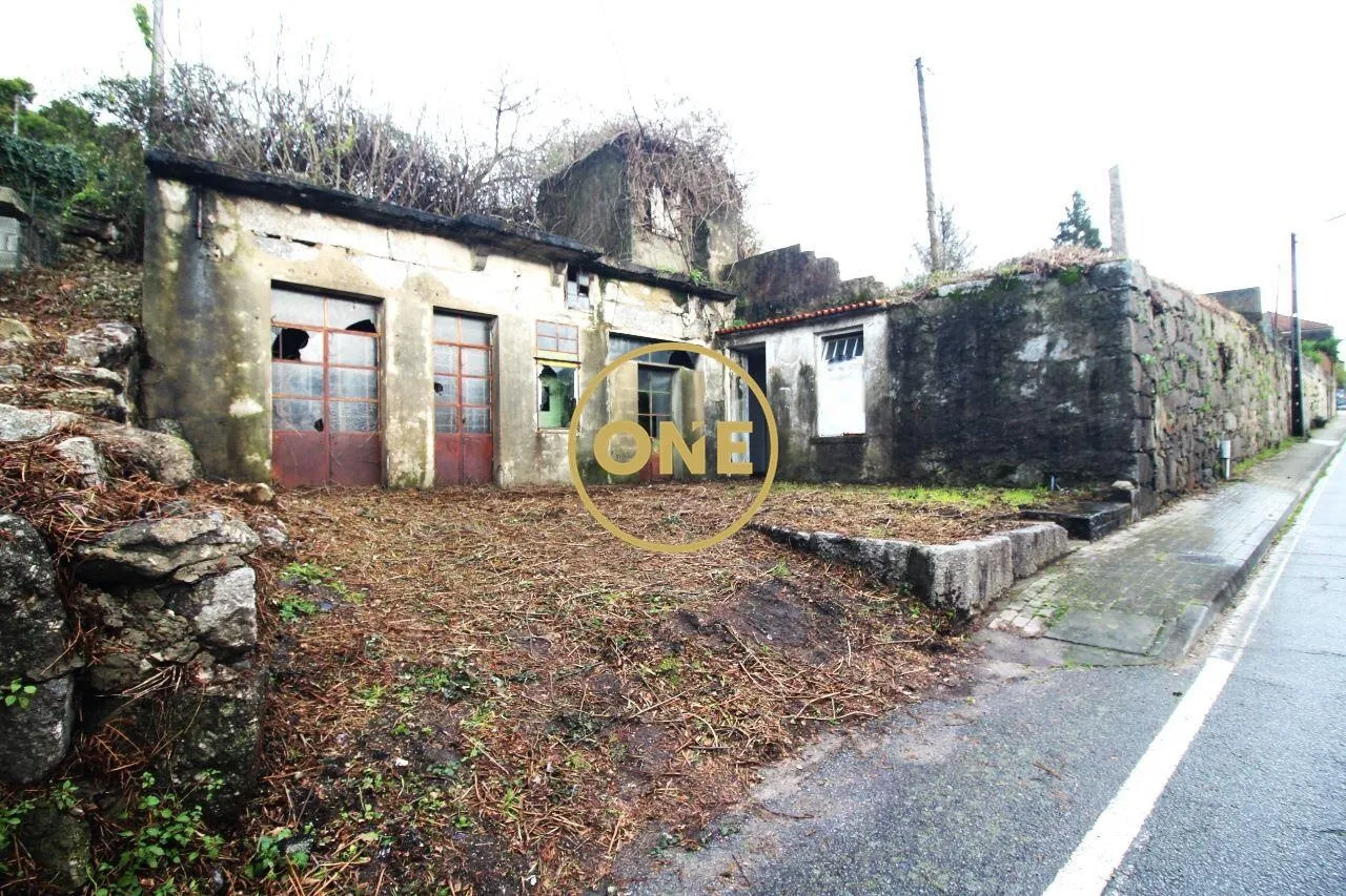 Maison de Ruines dans le quartier - 3