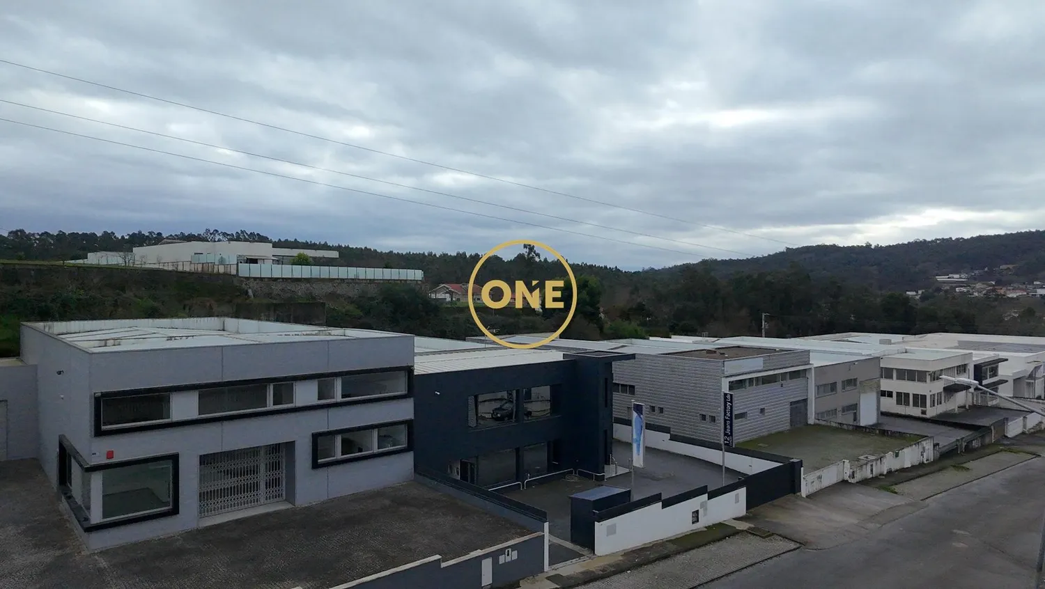 Armazém industrial com 160m²