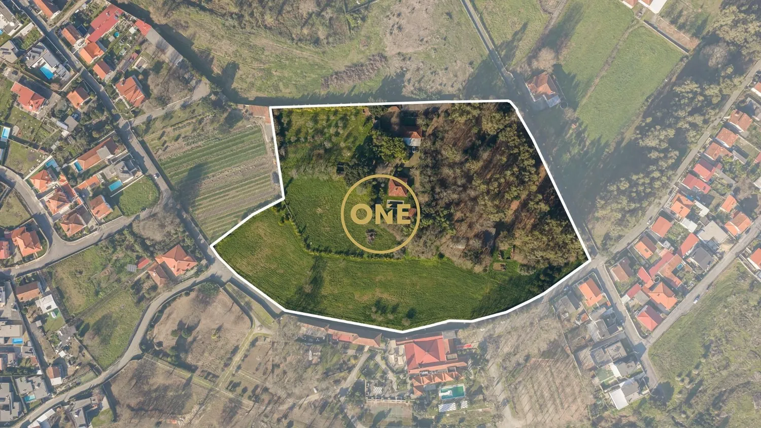 Farm with house and excellent areas – Neighborhood, Vila Nova de Famalicão - 2