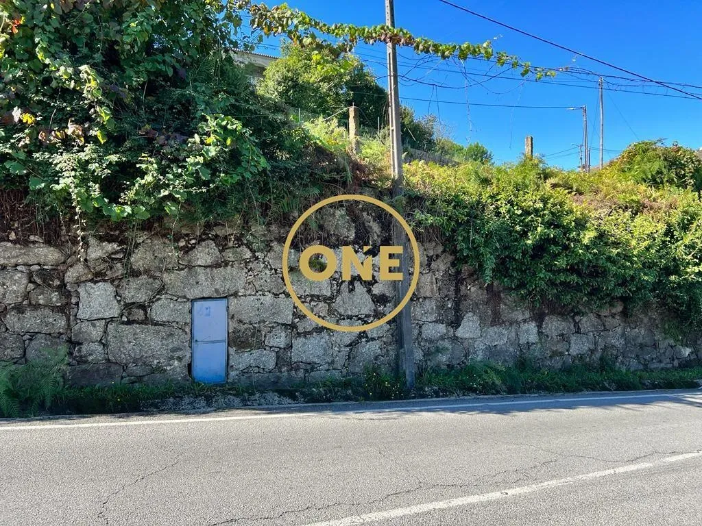 Terrain de 690 m2 sur l'Avenida Joao Paulo II à Rebordões - Santo Tirso - 2