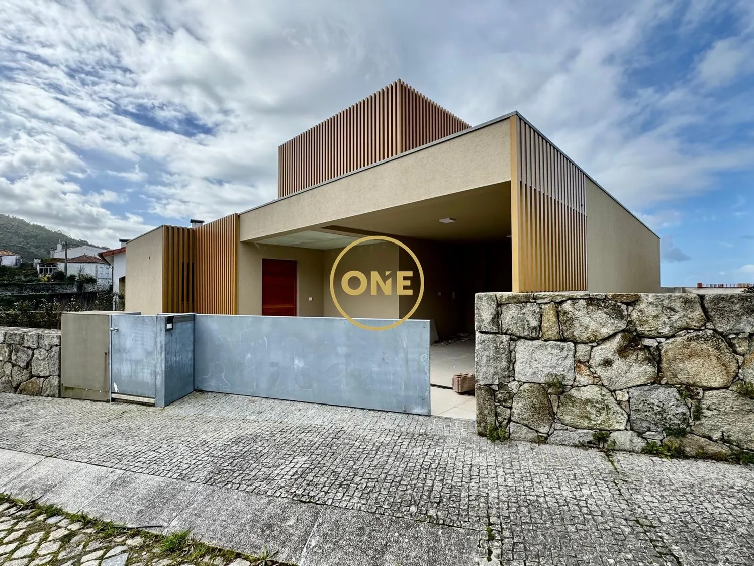 New 3-bedroom house in Cristelo/Moledo