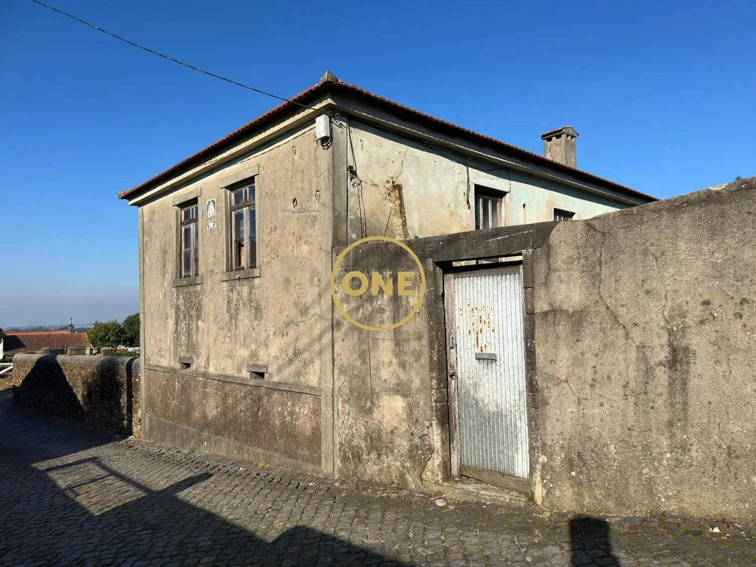 Maison à restaurer à Laundos