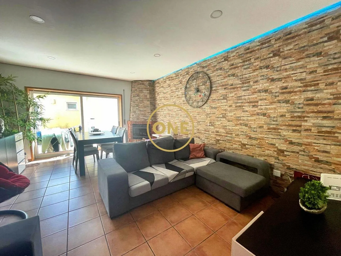 2 bedroom house floor - 3