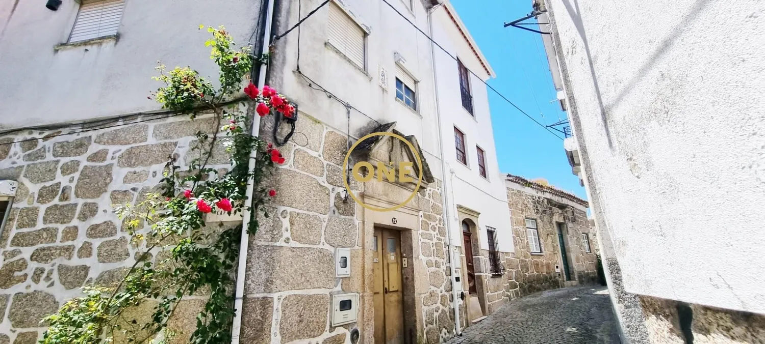 4 bedroom house for restoration in S. Gião, Oliveira do Hospital - 2
