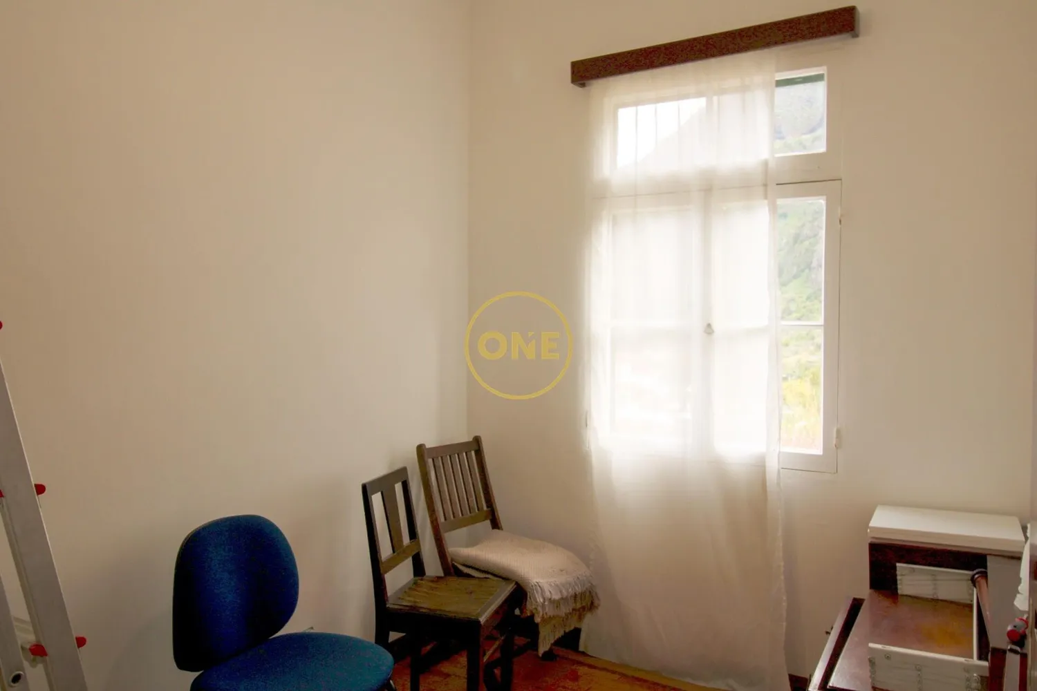 4 bedroom house - 2