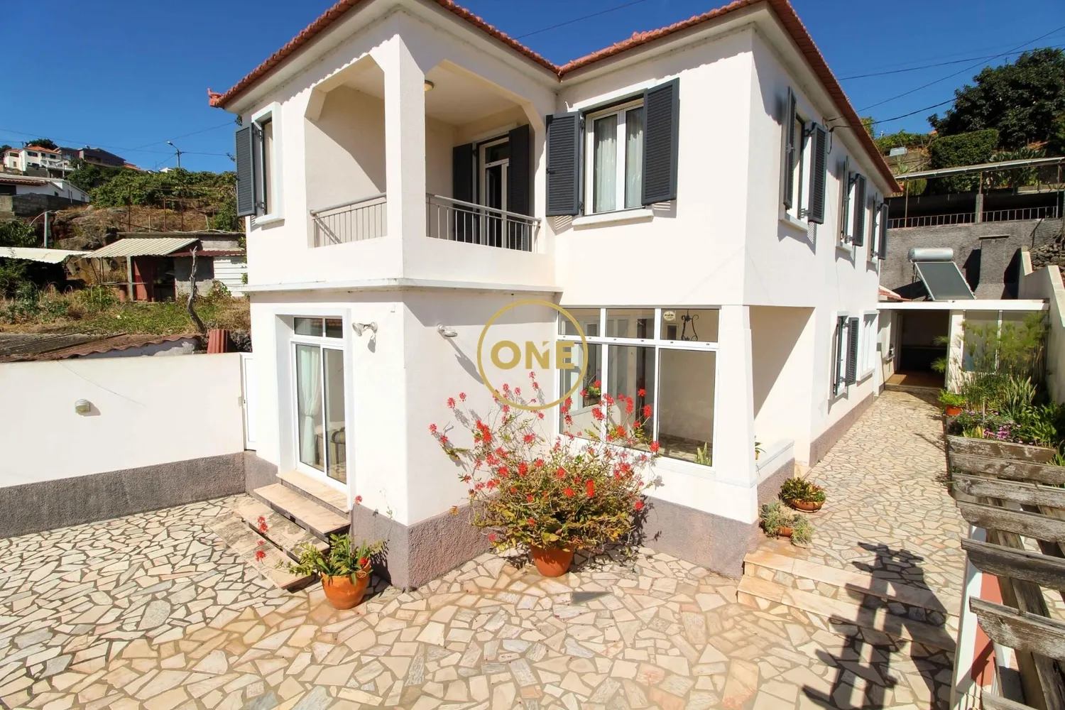 4 bedroom house