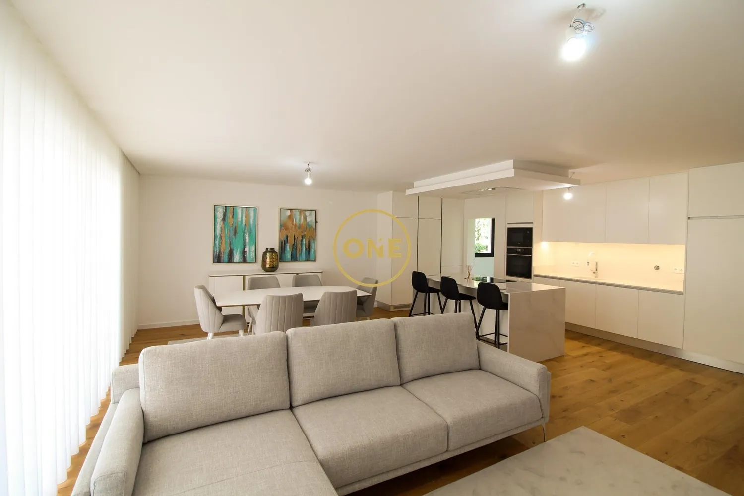 PentHouse T6 - 2