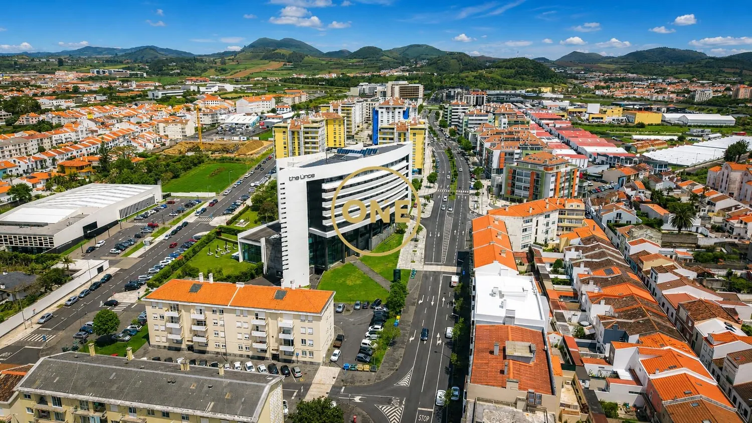 3 bedroom apartment on Avenida D. João III – 4th Floor