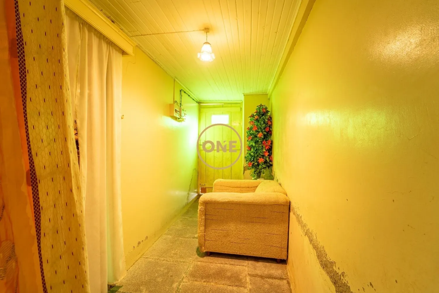 2-bedroom house to renovate - 2