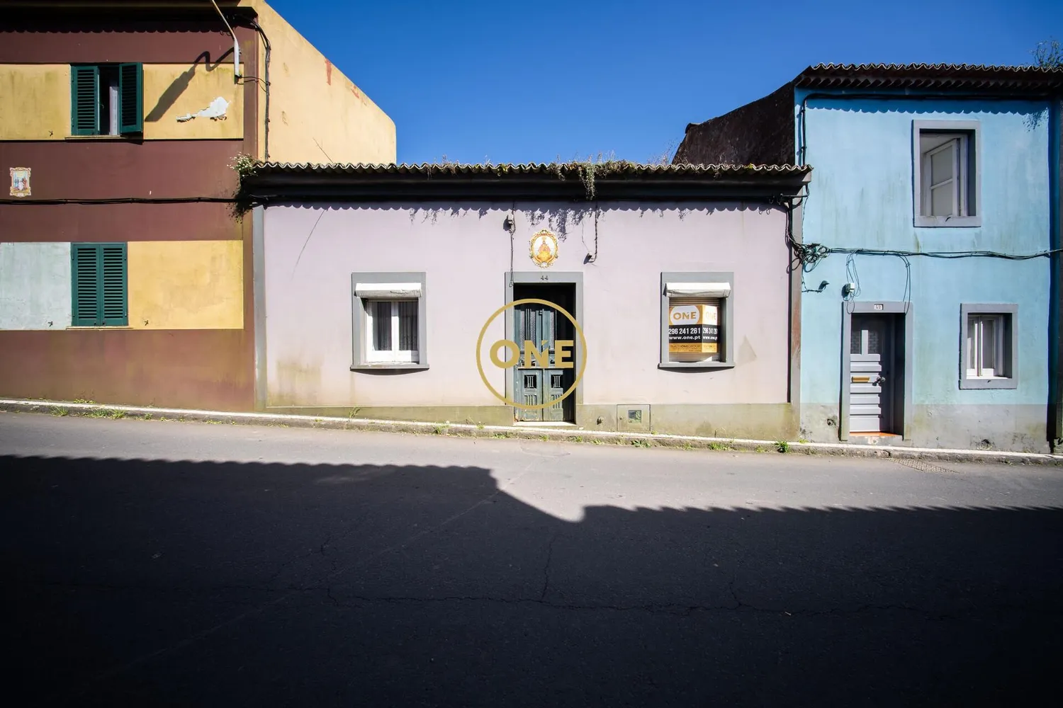 4-bedroom house with high potential in Fajã de Cima